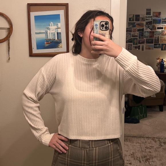 Aritzia Wilfred Free long sleeve shirt / sweater - Picture 2 of 10